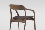 Tako-chair-with-leather-upholstery-photo-maruni