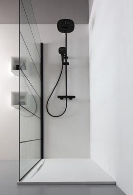 Shower-tray-and-linear-matt-photo-kinedo-cover