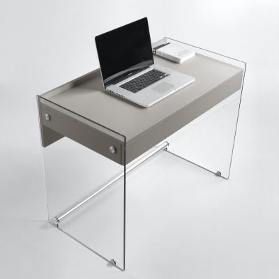 Modern-desk-in-glass-mydesk
